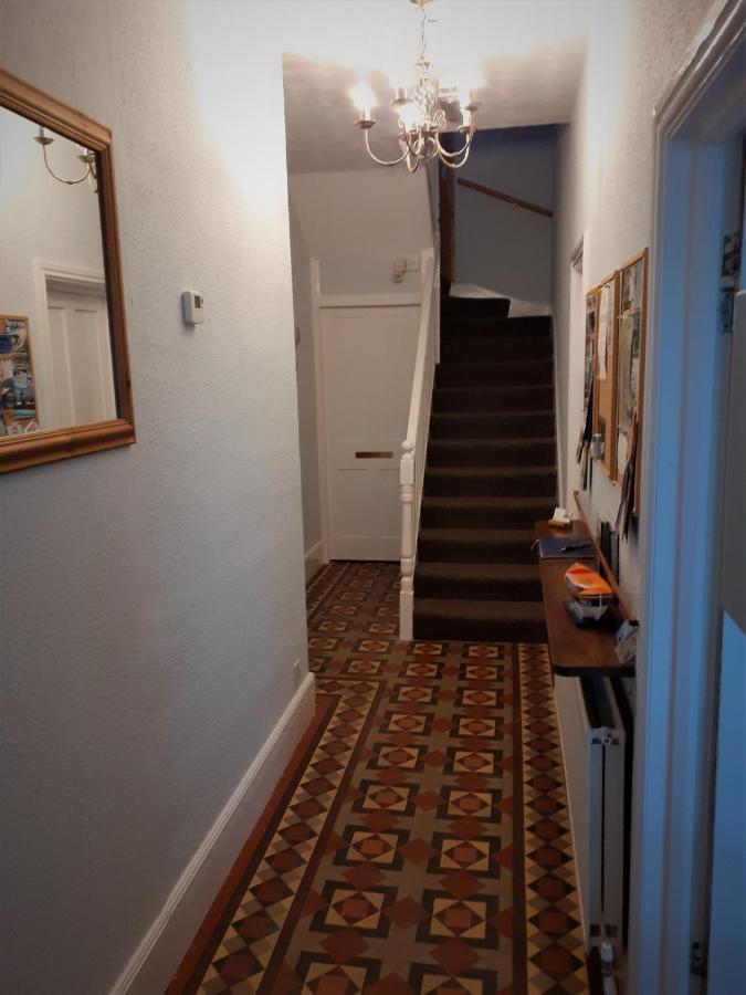 Links Side 4* Bude