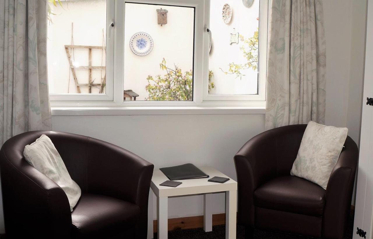 Links Side Guest house 4*